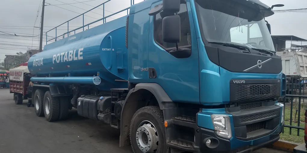 Alquiler de Cisternas de Agua de 3000 y 5000 Galones Capacidad: ¡TYSAWYS tiene la Solución Perfecta!