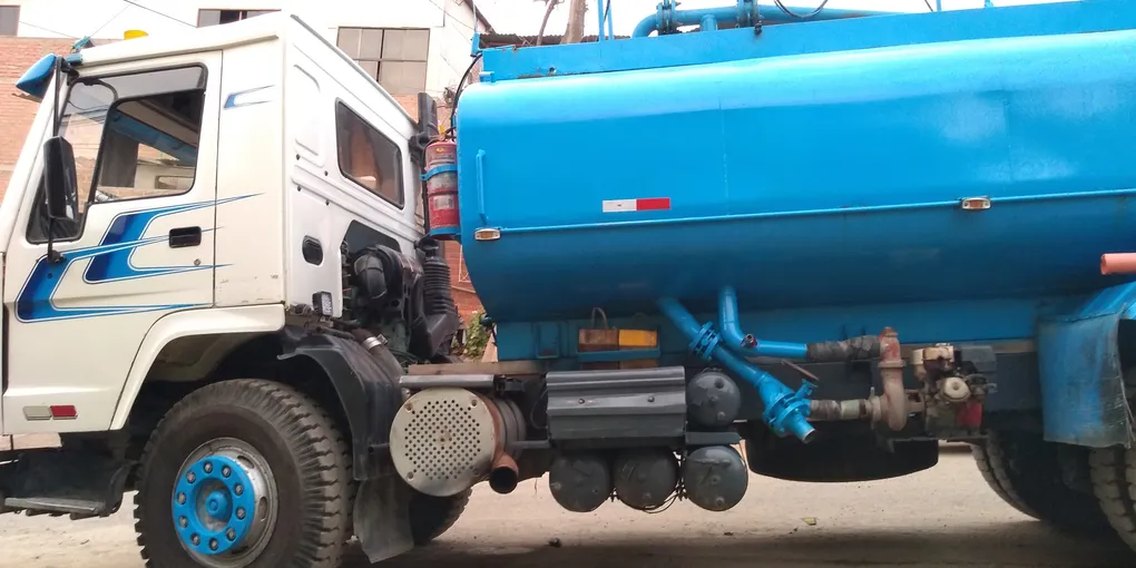 Alquiler de Unidades Cisterna en Lima: ¡TYSAWYS te lleva el agua que necesitas!
