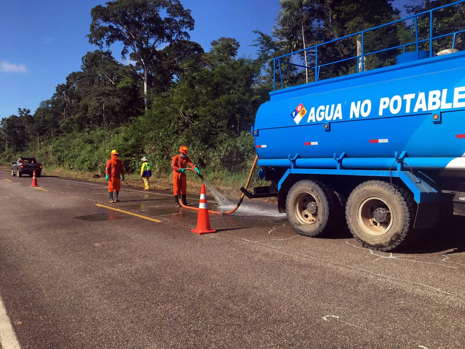 Camión cisterna TYSAWYS