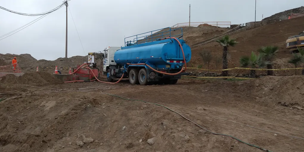 Camión Cisterna de Agua a Domicilio: Precio y Beneficios