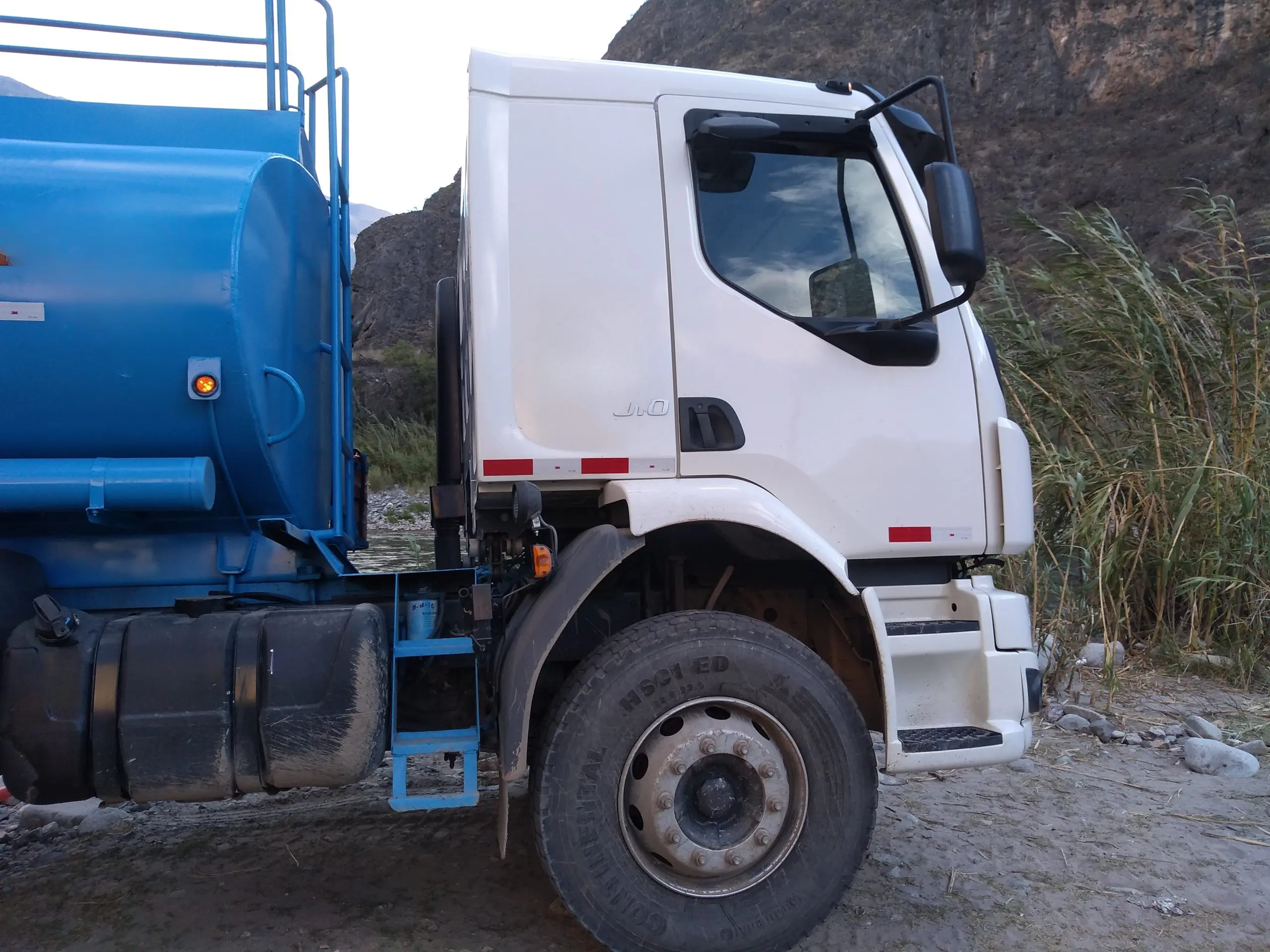 Agua para construcción precio