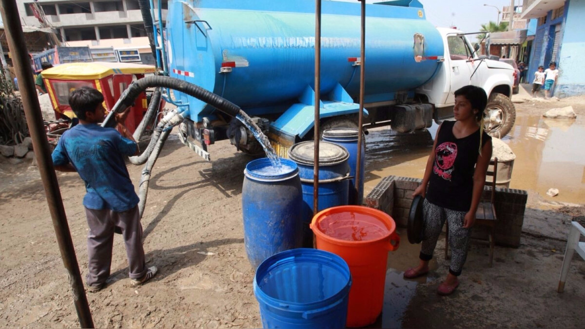 Camión de cisterna de agua para minería